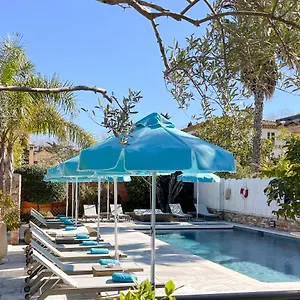 https://le-mouillage.fr-provencehotel.com